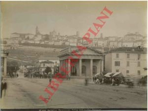 Bergamo. Panorama, con animazione e banchetti. | Immagine Gallery 3