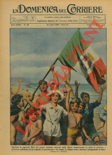 Colonie estive fasciste. Bambini inneggiano al Duce sventolando un tricolore.