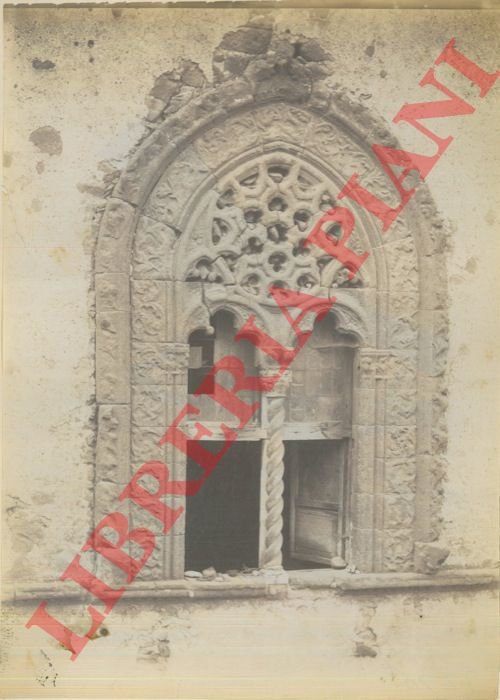 Finestre, bifore, ecc.