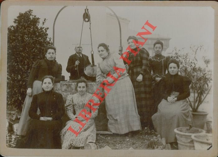 Gruppi di famiglia borghese.