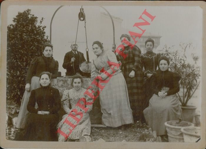 Gruppi di famiglia borghese.