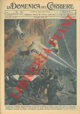 Incendio scoppiato improvvisamente di notte in un albergo di Atlanta.