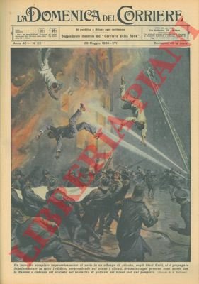 Incendio scoppiato improvvisamente di notte in un albergo di Atlanta.