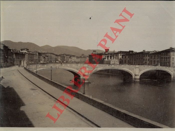 Pisa. Ponte Solferino e Lungarno.