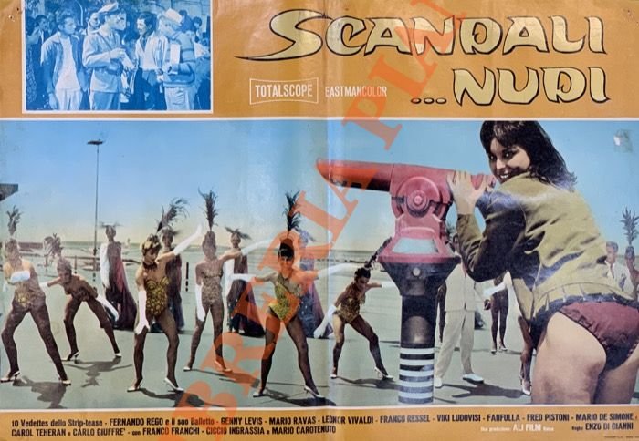 Scandali nudi.