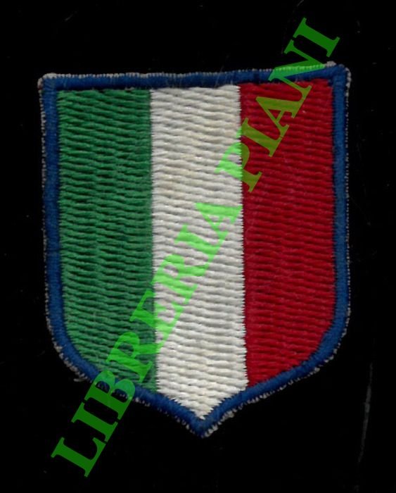 Scudetto tricolore in panno, bordo blu. | Immagine Gallery 2