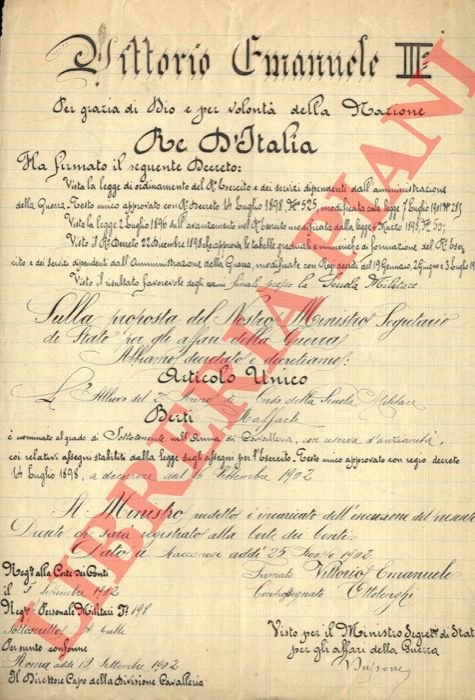 Un centinaio o poco meno, di documenti ufficiali, diplomi, certificati, …