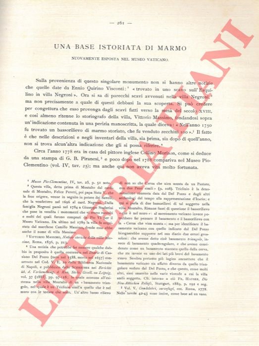 Una base istoriata di marmo nuovamente esposta nel Museo Vaticano.