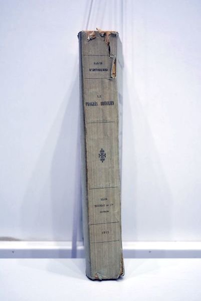 Etude sociale, économique et financière. Le progrès brésilien. La participation …