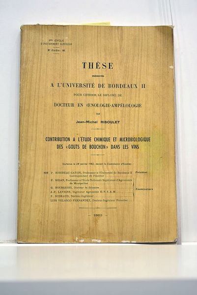 Contribution à l'étude chimique et microbiologique des "gouts de bouchon" …