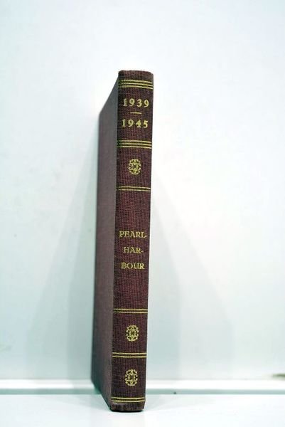 DOSSIER (Le) 1939-1945. Pearl Harbour. Le réveil américain.