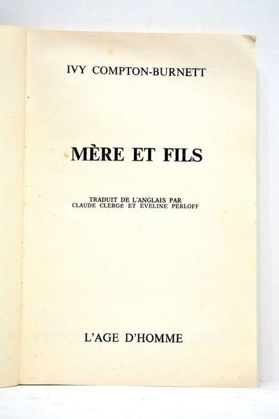 Mère et fils. Traduit de l'anglais par Claude Clergé et …