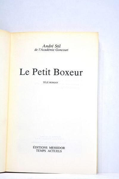 Le Petit Boxeur. Télé roman.