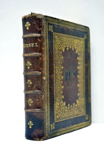 MISSEL des Evangélistes, Paroissien romain contenant les Offices de tous …