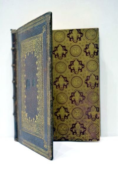 MISSEL des Evangélistes, Paroissien romain contenant les Offices de tous …