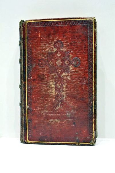 PAROISSIEN dédié aux Dames, conteant l'Office des Dimanches et Fêtes …