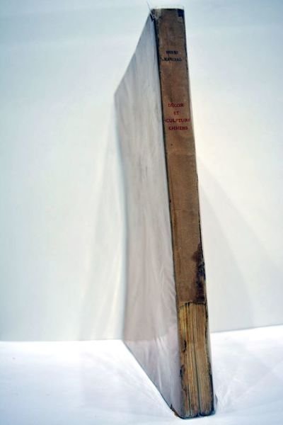 III. Le décor et la scuplture Khemers. Ouvrage honoré d'une …