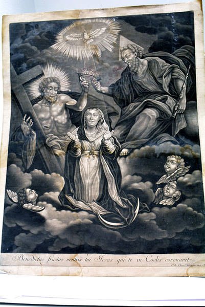 Benedictus fructus ventris tiu jesus qui te in coelis coronavit.