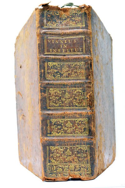 In Quatuor Libros Institutionum Imperialium Commentarius Academicus et Forensis, Jo. …