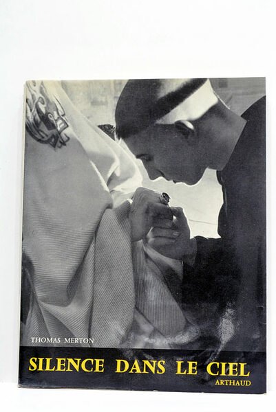 Silence dans le ciel.