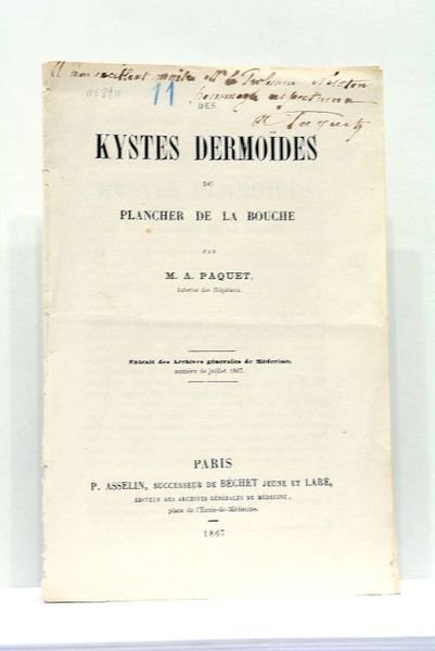 Des Kystes dermoïdes du plancher de la bouche.
