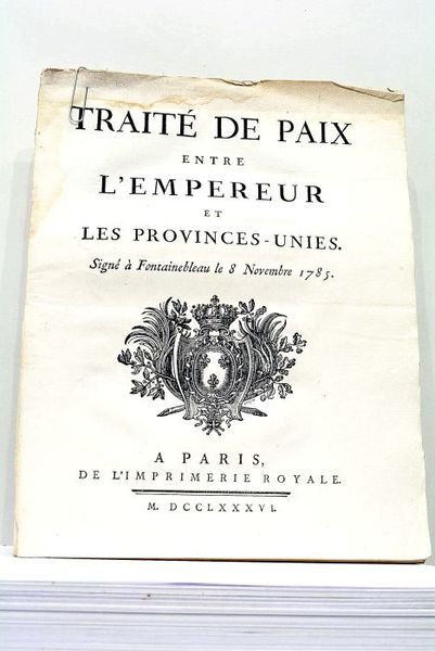 TRAITE DE PAIX entre l'Empereur et les Provinces-Unies. Signé à …