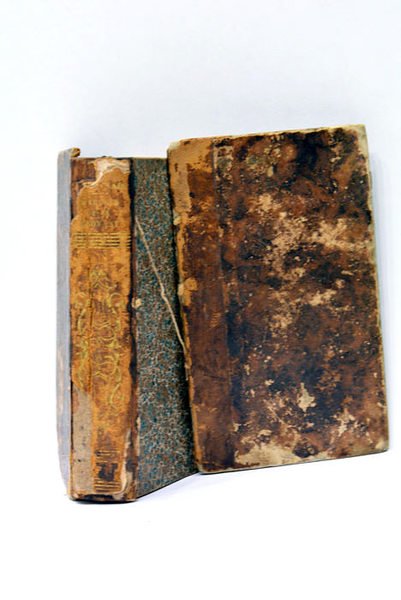 1). Paroles d'un Croyant. 1833. 2). Le Livre d'un Peuple. …