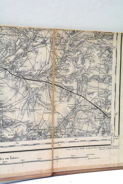 CARTE de Bourges. Gravée: le trait par Thuillier, la lettre …