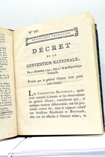 1). DECRET (.) portant que le Gouvernement provisoire de la …