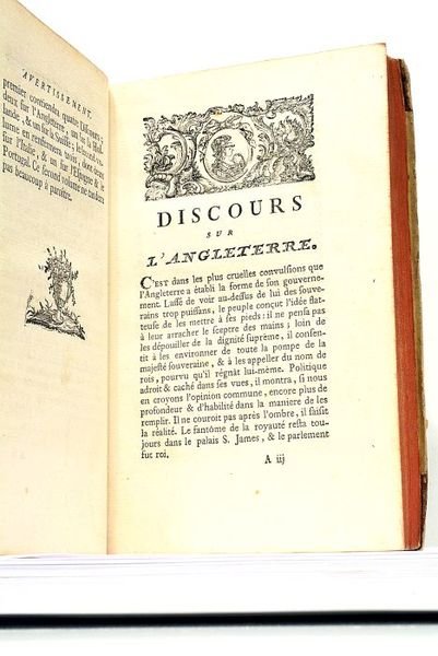 Discours Politiques, Historiques et Critiques, sur quelques gouvernemens de l'Europe.