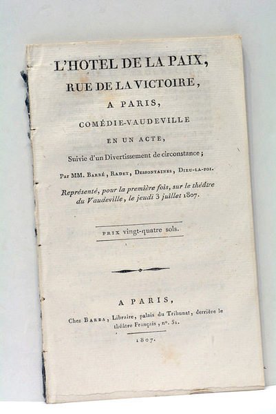 L'Hotel de la Paix, rue de la Victoire, à Paris, …