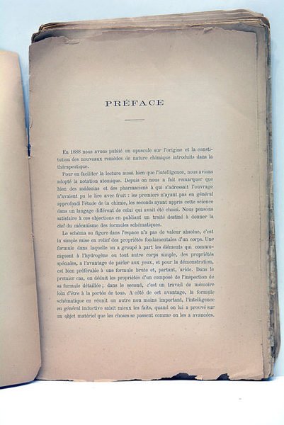 Eléments de Chimie Organique schématique.