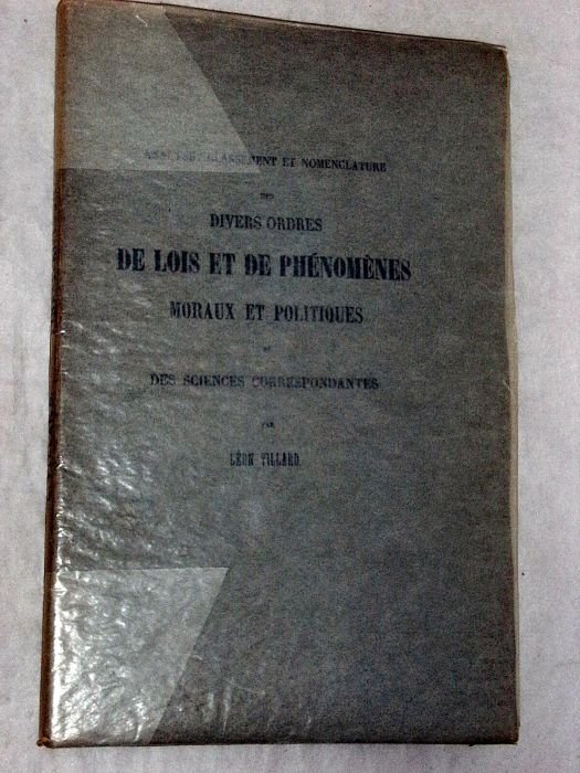 Analyse et Classement des divers ordres de Lois et de …