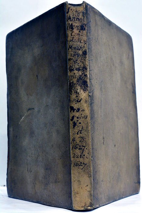 Annales Monastici, sive Chronologia Libris Septemdecim totidemque seculis distincta. Complectens …