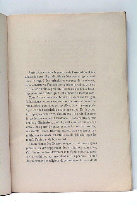 ASSOCIATION (DE L') UNIVERSELLE DES MÉDECINS ET DE SON IMPORTANCE …