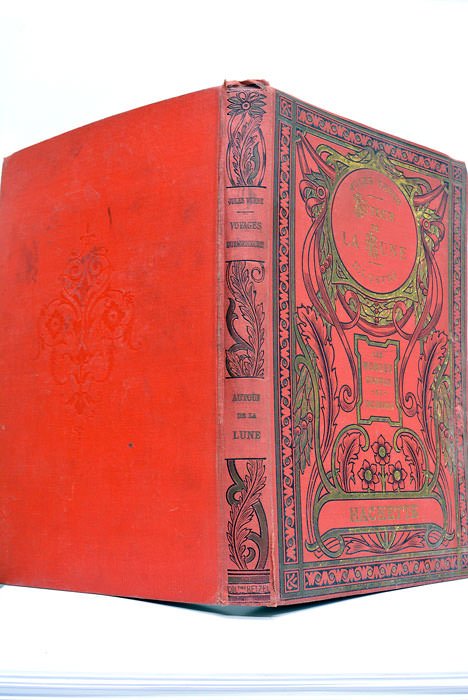 Autour de la lune. Les mondes connus et inconnus. Illustrations …