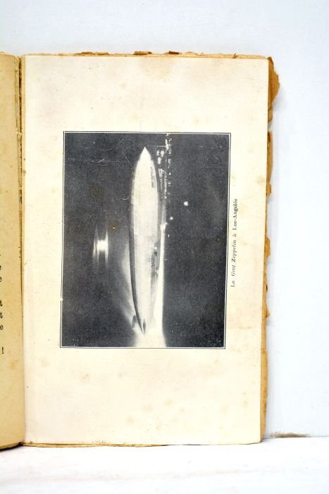 Autour du monde en zeppelin.