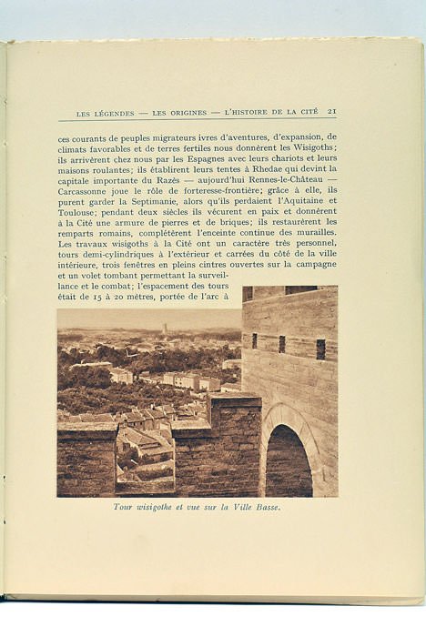 Carcassonne. Sa cité - sa courronne. Couverture de E. Bouillères. …