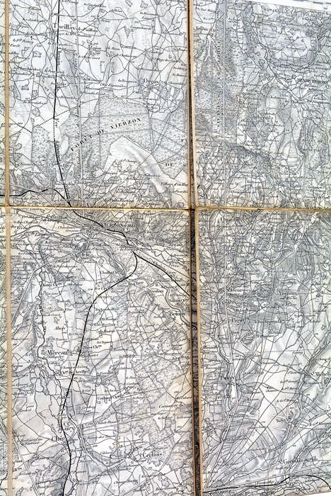 CARTE de Bourges. Gravée: le trait par Thuillier, la lettre …