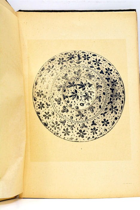 CATALOGUE DES ANCIENNES Faïences Hispano-Mauresques. Plat important à reflets métaliques …