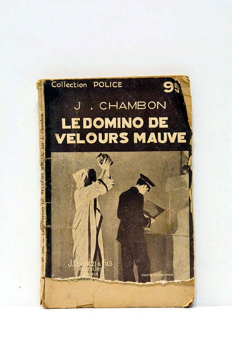 Colletionm Police. No 346. Le domino de valeurs mauve.