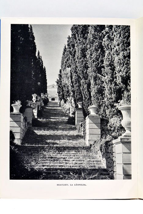 Côte d'Azur. Couverture de Roger Bezombes. Ouvrage orné de 169 …