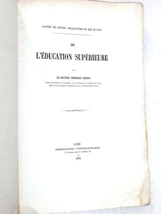 De l'éducation supérieure.