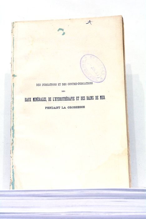Des Indications et des Contre-Indications des Eaux-Minérales, de l'Hydrothérapie et …