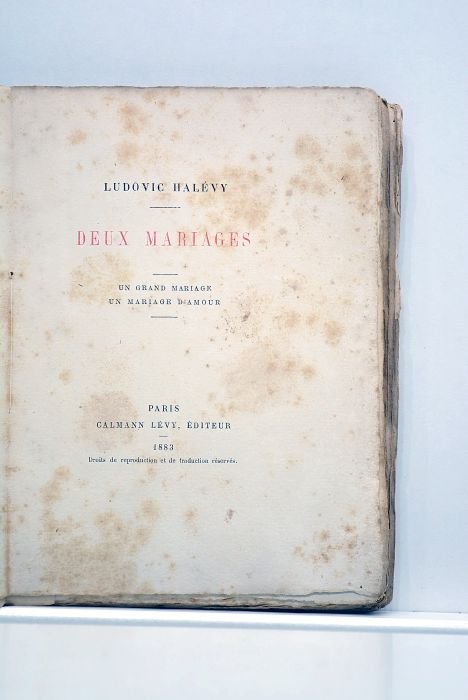 Deux mariages. Un grand mariage, un mariage d'amour.