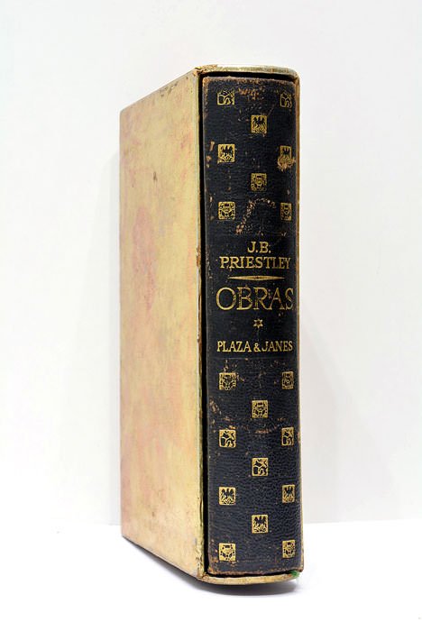 Día radiante. Perdidos en la noche.