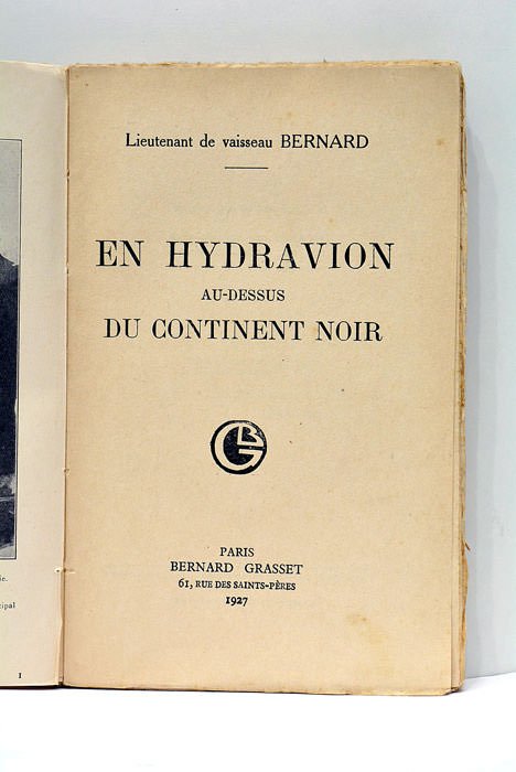 En hydravion au-dessus du Continent Noir.