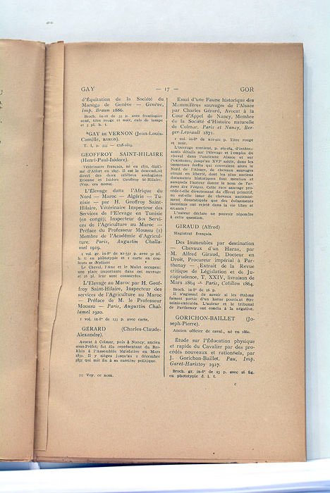 Essai de bibliographie hippique donnant la description détaillée des ouvrages …