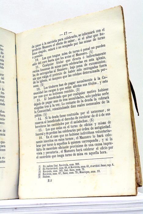 ESTATUTOS de la Reverenda e insigne comunidad de beneficiados de …