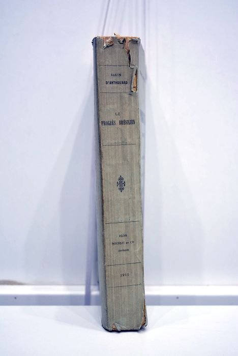 Etude sociale, économique et financière. Le progrès brésilien. La participation …